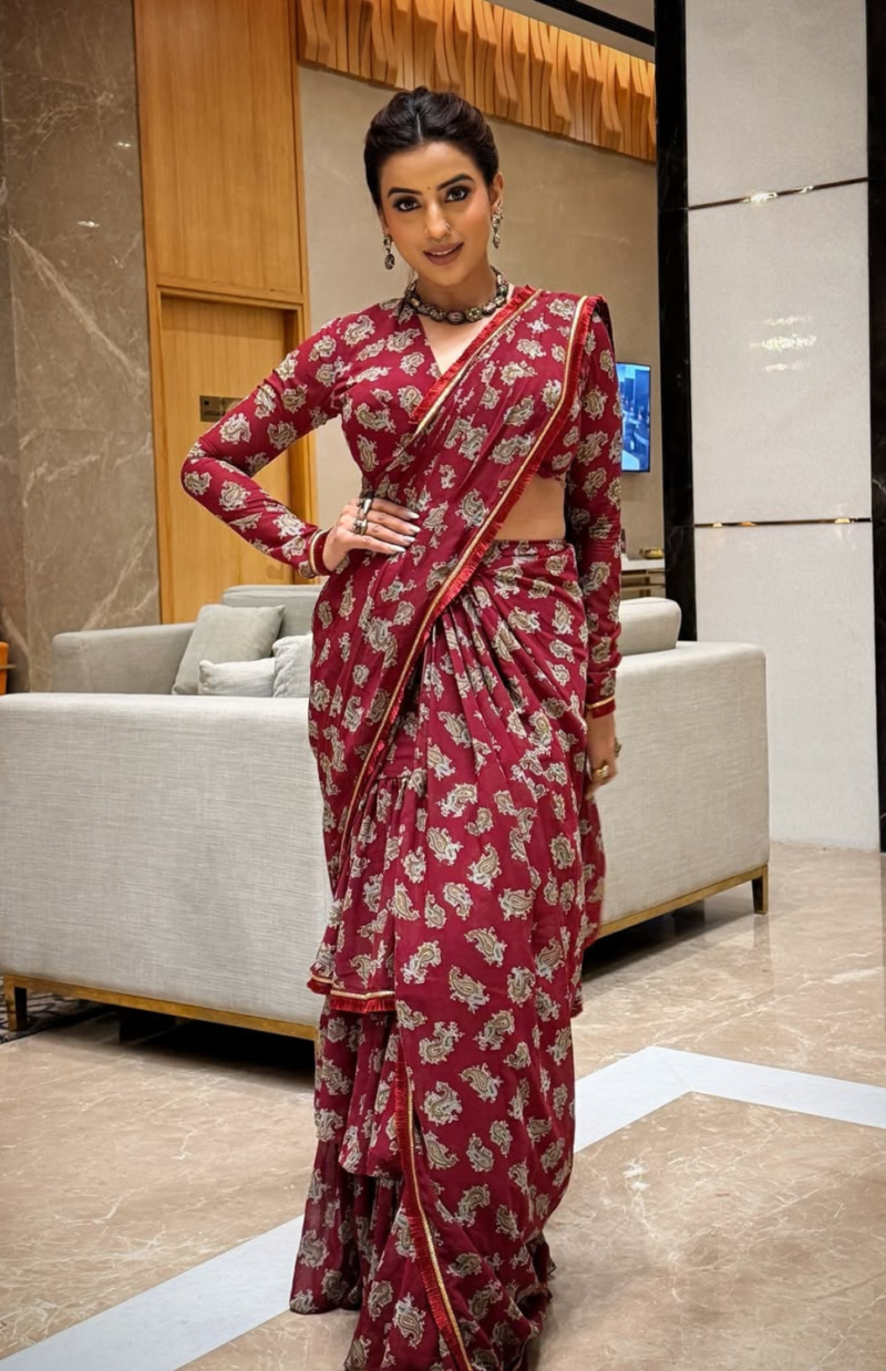 Shahi Laal Pushp – Pre-Drape Layered Saree